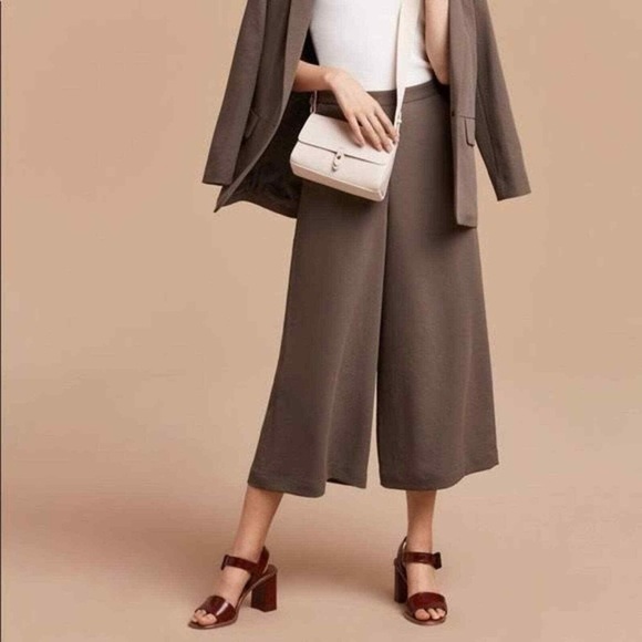 Aritzia Wilfred Lalemant Cropped Wide Leg Culottes Pants Womens 00 - Picture 1 of 9